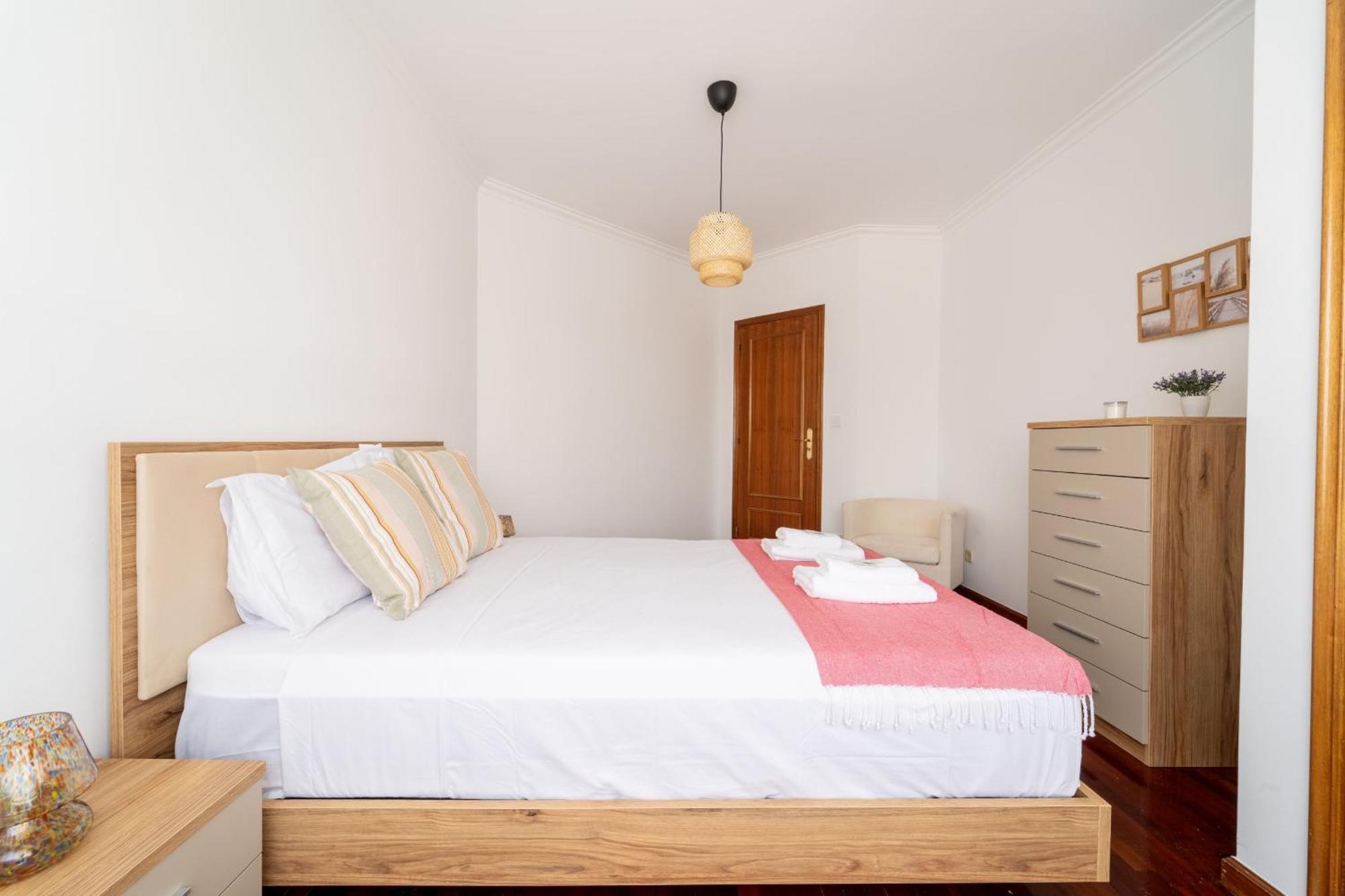 Beach Flat By House And People Viana do Castelo Eksteriør bilde