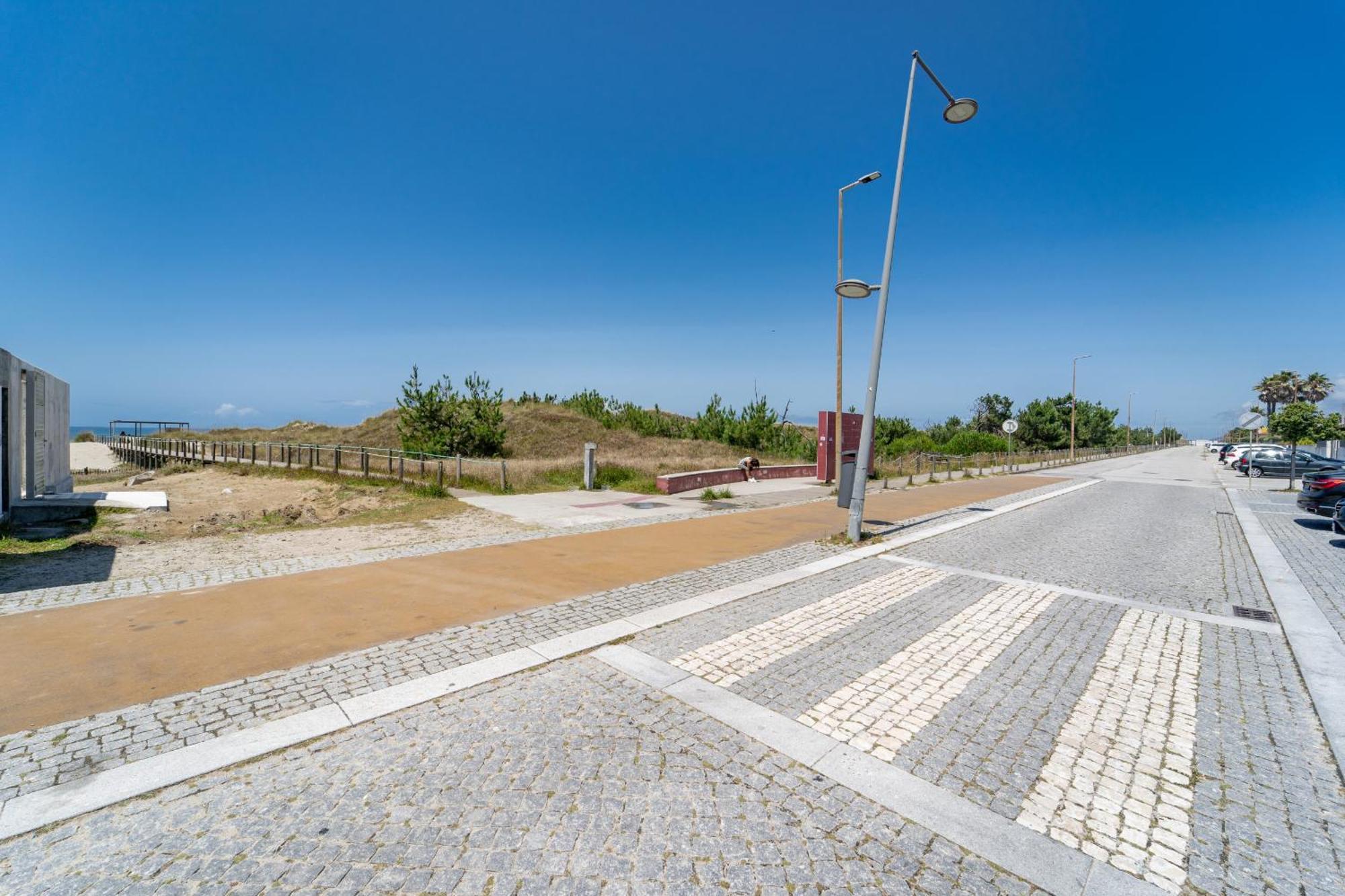 Beach Flat By House And People Viana do Castelo Eksteriør bilde